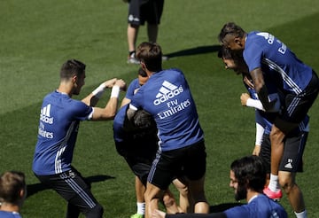 Último entrenamiento del Real Madrid antes de viajar a Málaga