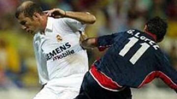 <b>TODO UN CRACK.</b> La clase de Zinedine Zidane no ha pasado inadvertida para los internautas.