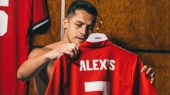 Alexis Sánchez analiza dejar el United antes de cumplir un año