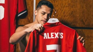 Alexis Sánchez analiza dejar el United antes de cumplir un año