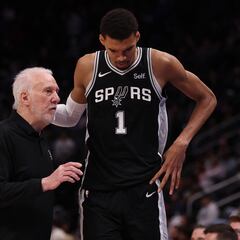 Primer triple-doble de Wemby