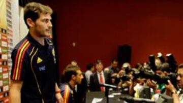 <b>AVISA. </b>Iker Casillas dijo ayer antes los medios que España ha viajado a México para ganar.