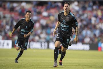 El empate entre Querétaro y Necaxa en la Corregidora es un resultado que poco mueve y afecta la tabla general. Pero hay que destacar que Everaldo Stum hizo una de las mejores anotaciones con un remate de chilena dentro del área que dejó sin oportunidad a Tiago Volpi de atajar el balón. Así como a Javier Alarcón, a más uno el atacan ante brasileño nos hizo exclamar ¡En la Torre!
