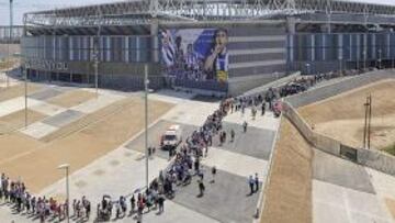 <b>CAPILLA ARDIENTE.</b> El fútbol español despide a Jarque.