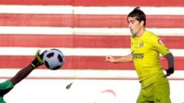 <b>FIGURAS EN EL LLUIS SUÑER. </b>Los espectadores pudieron disfrutar de la calidad de los futbolistas del Villarreal que se acabaron llevando una cómoda victoria.