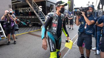 Yamaha-SRT Italian rider Valentino Rossi arrives for the third free practice session ahead of the Styrian Motorcycle Grand Prix at the Red Bull Ring race track in Spielberg, Austria on August 7, 2021. (Photo by JOE KLAMAR / AFP)