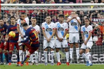 Gol de Messi de falta directa (1-0).