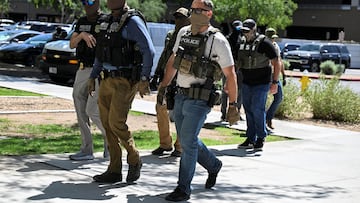 Agentes del Servicio de Control de Inmigración y Aduanas (ICE).