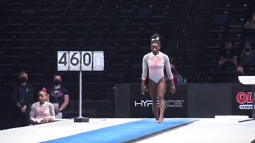 El increíble salto de Simobe Biles que hace historia en una competencia