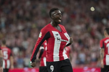 1-0. Iñaki Williams celebró el primer gol.