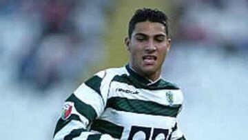 <b>MÁS FICHAJES. </b> El jugador del Sporting de Lisboa ya interesa al Barça con sólo 19 años.