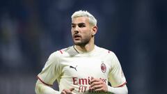 Theo Hernandez of AC Milan looks on during the Serie A match between US Salernitana 1919 and AC Milan at Stadio Arechi, Salerno, Italy on 19 February 2022.  (Photo by Giuseppe Maffia/NurPhoto via Getty Images)