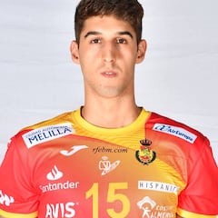 Serradilla: "En la Selección soñamos con el oro mundial"