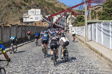 Subidas en adoquines, el borde costero y los cerros de Valparaíso fueron el escenario de la Clásica Puerto Patrimonio.