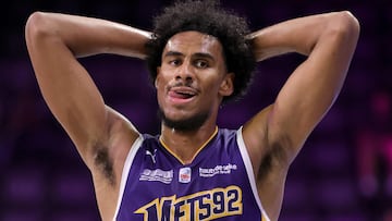 Los Angeles Lakers firmaron a Armel Traore, Blake Hinson y Quincy Olivari como novatos no reclutados en el Draft.