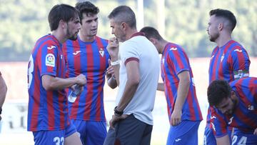 El Eibar en un partido de Pretemporada