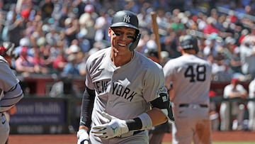 PHOENIX, ARIZONA - APRIL 03: Aaron Judge #99 of the New York Yankees celebrates his first homerun of the season during the fourth inning against the Arizona Diamondbacks at Chase Field on April 03, 2024 in Phoenix, Arizona.   Zac BonDurant/Getty Images/AFP (Photo by Zac BonDurant / GETTY IMAGES NORTH AMERICA / Getty Images via AFP)