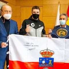 Jon Míguez, tras ser campeón europeo welter: "Fueron 12 asaltos de guerra"