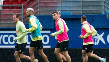 Jugadores del Eibar durante un entrenamiento en Ipurua