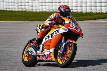 El piloto nacido en Cervera ha realizado un test privado  en el Circuit de Barcelona-Catalunya, es su primer entrenamiento tras la grave lesión que sufrió. La moto utilizada ha sido la RC213V-S, un modelo de Honda imilar a una auténtica MotoGP que entrega una potencia de 215 CV a 10.500 rpm y pesa 160 kilogramos.