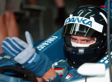 Con el brit¨¢nico cerramos la lista de este especial por ser el ¨²ltimo en tener al menos 20 poles en su haber. Andretti, Arnoux y Raikkonen se quedan fuera por dos y Bottas, con 17, podr¨ªa alcanzar esa cifra esta temporada. Volviendo a Hill, fue el aut¨¦ntico dominador en clasificaci¨®n en las temporadas de 1995 y 1996, en la que logr¨® su ¨²nico campeonato del mundo, al volante de un Williams muy competitivo. En el primer a?o sum¨® siete (por cinco de Coulthard) y en el de su entorchado, nueve (por cuatro de Schumacher).