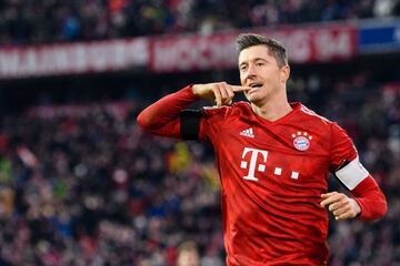 El delantero polaco lleva 53 goles en la máxima competición europea. Borussia Dortmund y Bayern de Múnich son los conjuntos con los que ha disputado la Champions League. 