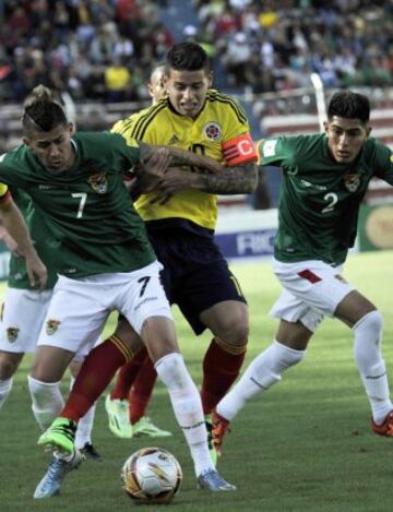 James cambia los pitos del Bernabéu por partidazo en La Paz