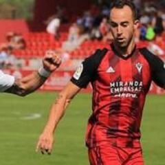 Mientras Al Thani se picaba con el alcalde, el Málaga sufría en Miranda