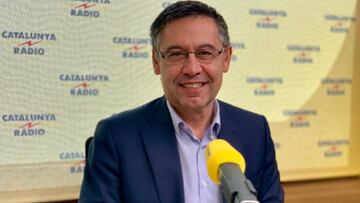 El presidente del F.C. Barcelona Josep María Bartomeu posa durante la entrevista en El Matí de Catalunya Radio.