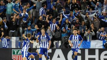 La afici&oacute;n del Alav&eacute;s, con sus jugadores.