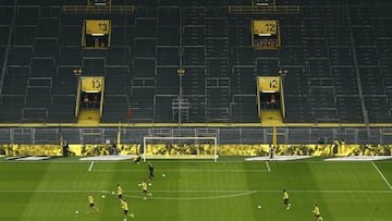 La grada vacía antes del inicio del partido.