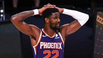 Deandre Ayton, p&iacute;vot de Phoenix Suns, durante el partido contra Los Angeles Clippers.