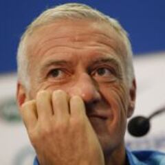 Deschamps: 'Parece que ahora os encanta Benzema; a mí, más'