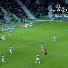 Elche clama: el gol decisivo con la mano que se han tragado los árbitros