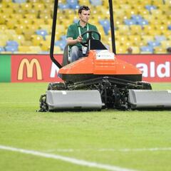 Tebas se pone duro con el césped: corte de 20-30 milímetros