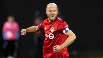 El mediocampista estadounidense de Toronto FC, Michael Bradley, est&aacute; a punto de llevarse una jugosa suma de dinero si es que logra vencer a Seattle en la final.