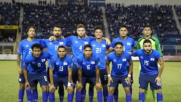 Siete futbolistas de la selección salvadoreña se encuentran en riesgo de perderse el partido del miércoles ante México en el Estadio Azteca.