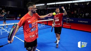 Xisco y Moyano celebran la victoria.