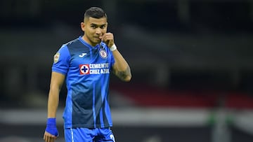 Cruz Azul descarta ir por Orbelín Pineda tras el silencio del AEK Atenas