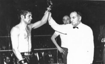 El 18 de octubre de 1968 en Valencia, Pedro Carrasco retiene su corona al vencer al fines Olli Maeki por puntos en quince asaltos. 