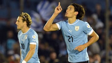 Los delanteros uruguayos, Diego Forl&aacute;n y Edinson Cavani.