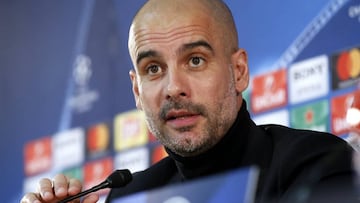 El entrenador espa&ntilde;ol Pep Guardiola del Manchester City durante una rueda de prensa en el estadio Luis II en M&oacute;naco.