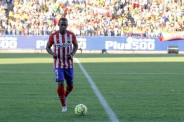 Jackson Martínez durante su presentación en el Vicente Calderón.