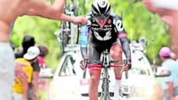 <b>MEJOR QUE ARMSTRONG. </b>Carlos Sastre reguló muy bien su esfuerzo en la contrarreloj y salvó con notable la etapa más peligrosa para él.