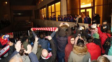 Atlético de Madrid: Recibimiento a su llegada al hotel