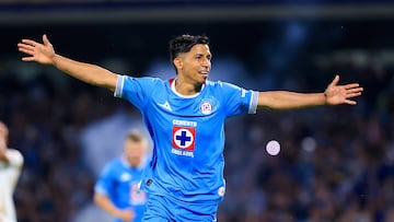 Angel Sepulveda celebrates his goal 1-0 of Cruz Azul during the Semi-Finals second leg match between Cruz Azul and Tigres UANL as part of the CONCACAF Champions Cup 2025, at Olimpico Universitario Stadium on May 01, 2025 in Mexico City, Mexico.