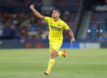 El canterano amarillo está siendo uno de los más destacados del equipo de Miguel Álvarez. Ante el Levante hizo un buen partido aunque el resultado reflejó una abultada derrota. Fue el autor del único gol del Villarreal B con un zapatazo desde tres cuartos de campo.

