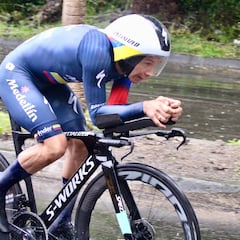 Superman López gana el prólogo de la Vuelta a Colombia