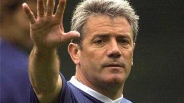 <strong>VUELTA.</strong> Kevin Keegan es el hombre elegido para ocupar el banquillo del Newcastle tras la destitución de su entrenador.