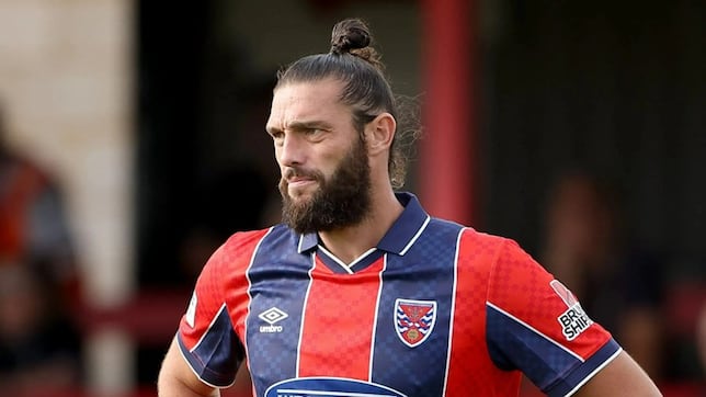 Andy Carroll se estrena y la lía: “Vete de vuelta a Ibiza”